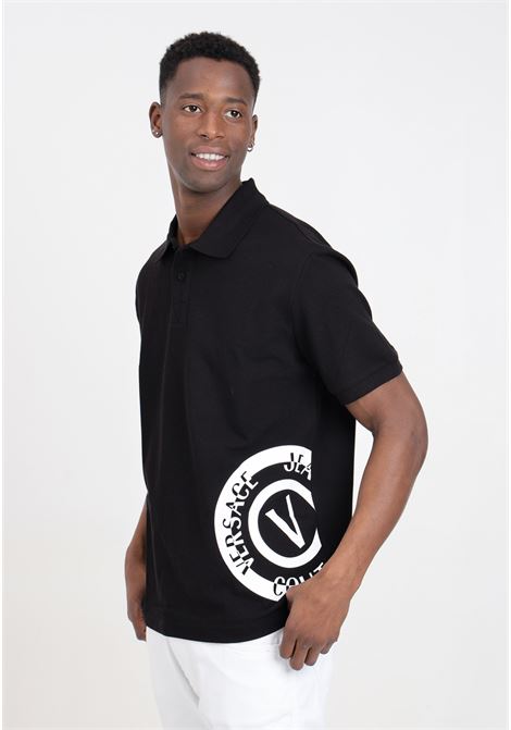 White and black men's polo shirt with V-Emblem logo print VERSACE JEANS COUTURE | 76GAGT05CJ01T899